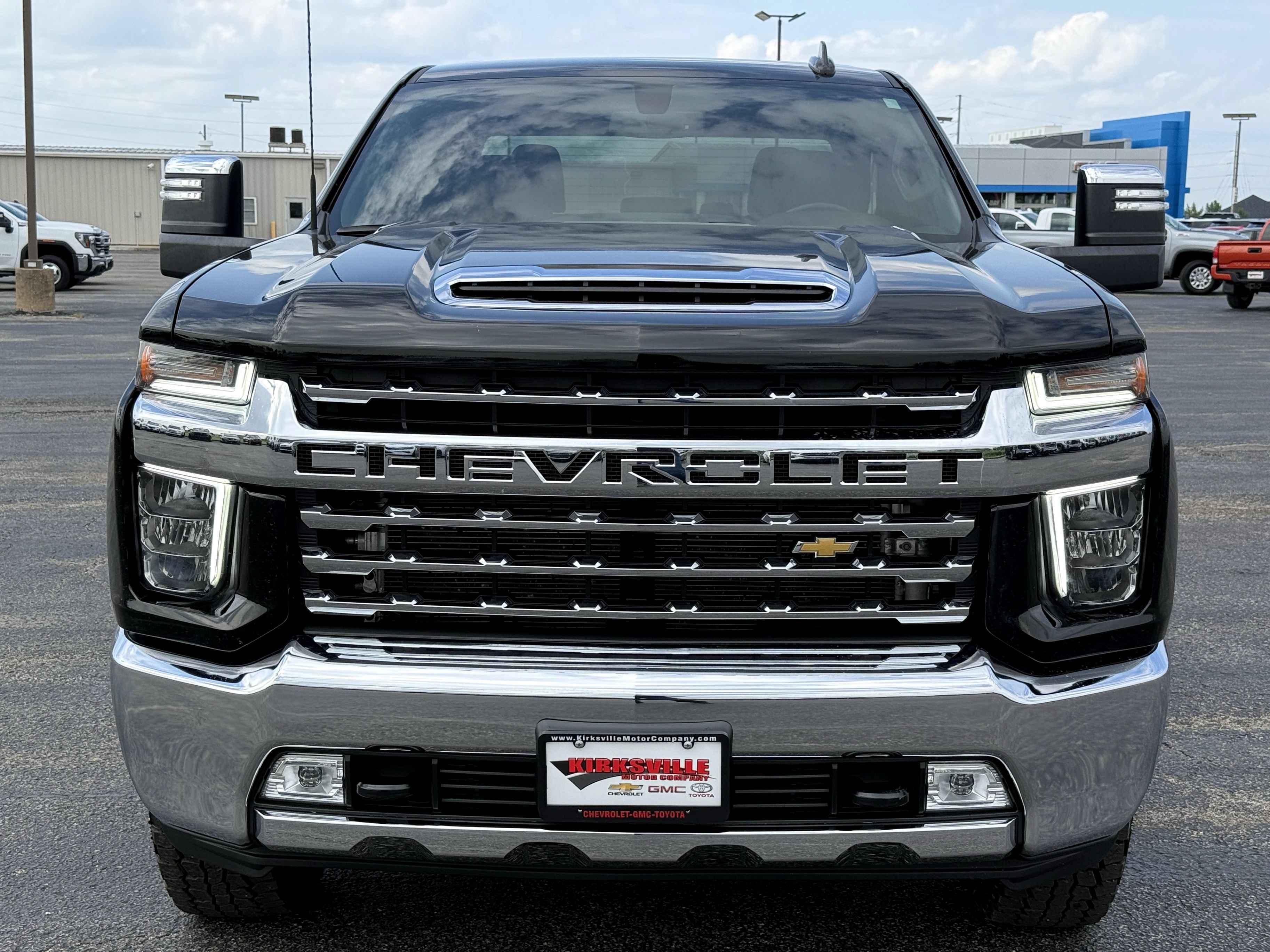 Certified 2022 Chevrolet Silverado 2500 LTZ w/ Snow Plow Prep/Camper Package AWD/4WD image 10