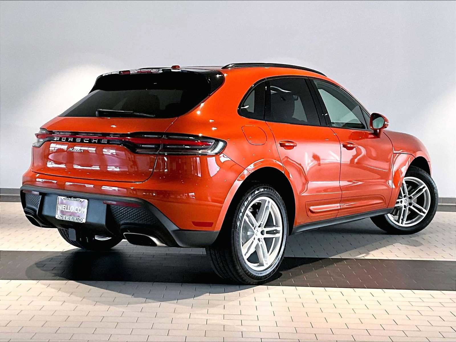 Used 2025 Porsche Macan image 10
