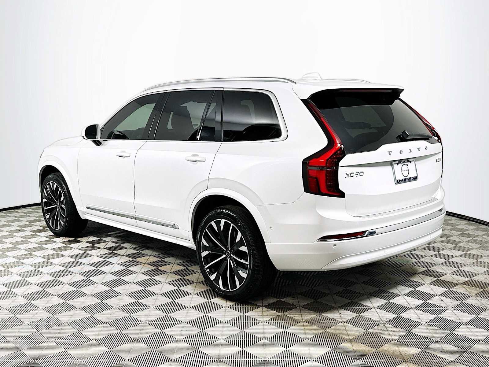 New 2026 Volvo XC90 B6 Plus w/ Protection Package image 5