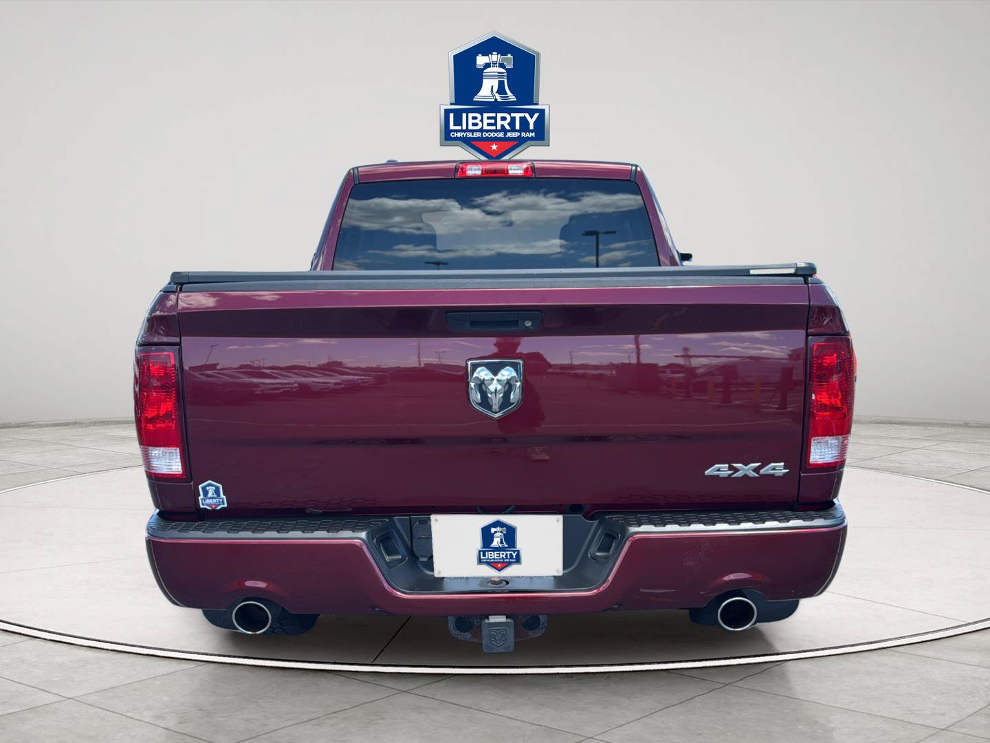 Certified 2017 RAM 1500 Express AWD/4WD image 9