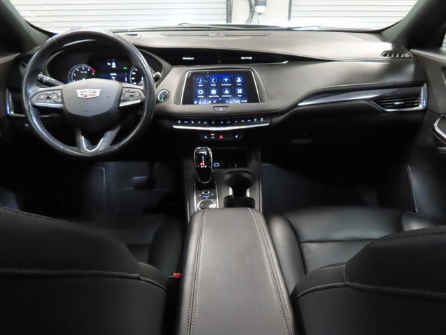 Used 2022 Cadillac XT4 Luxury w/ Cold Weather Package image 28