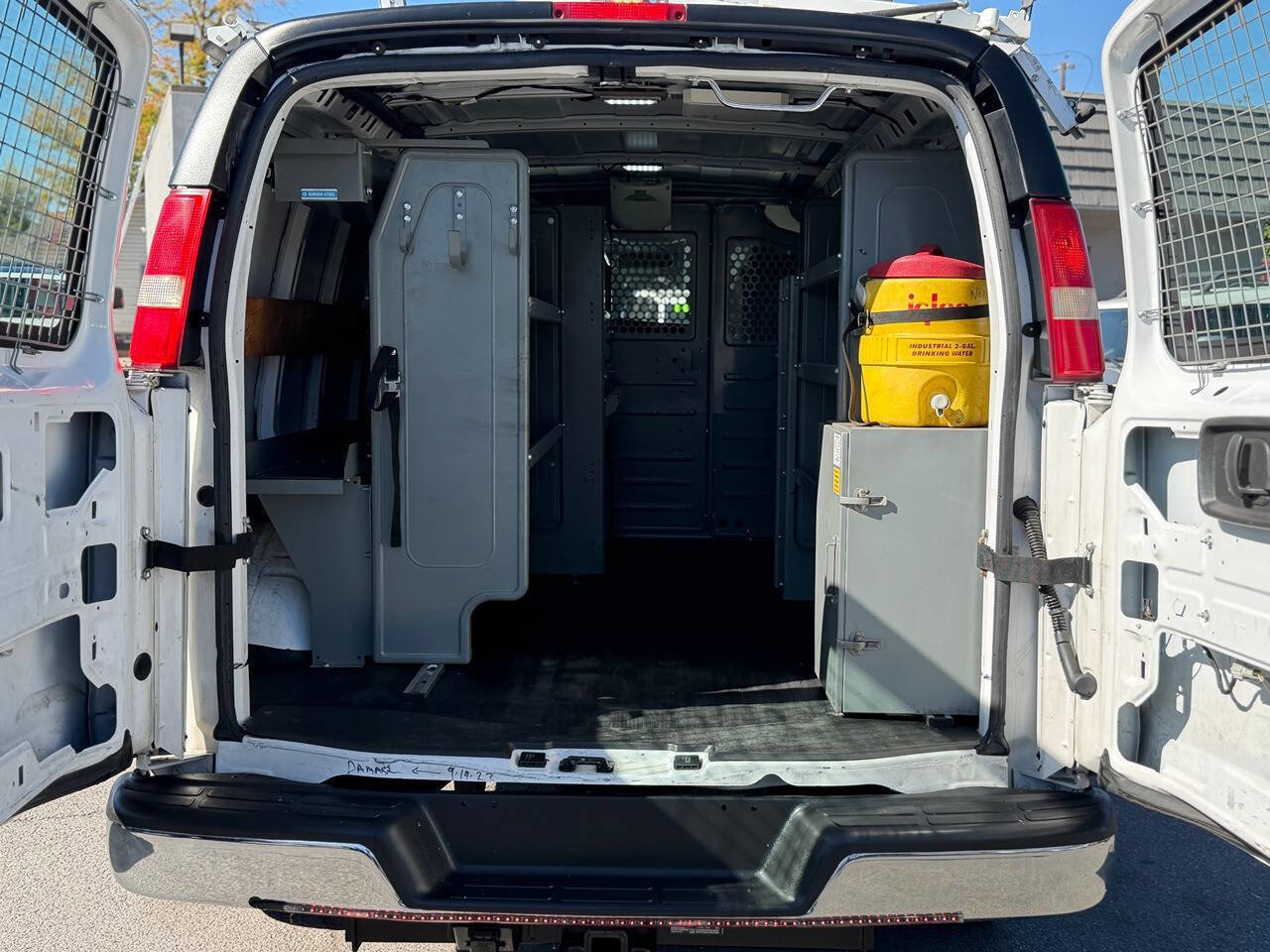 Used 2014 Chevrolet Express 2500 image 40