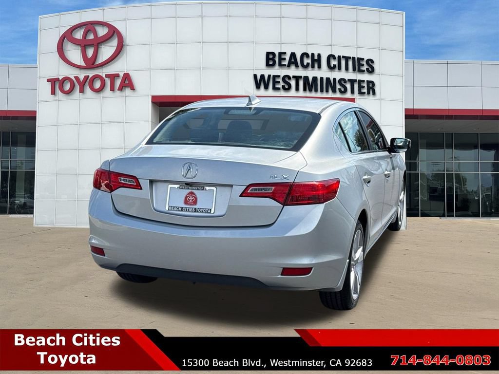 Used 2013 Acura ILX w/ Technology Package FWD image 11