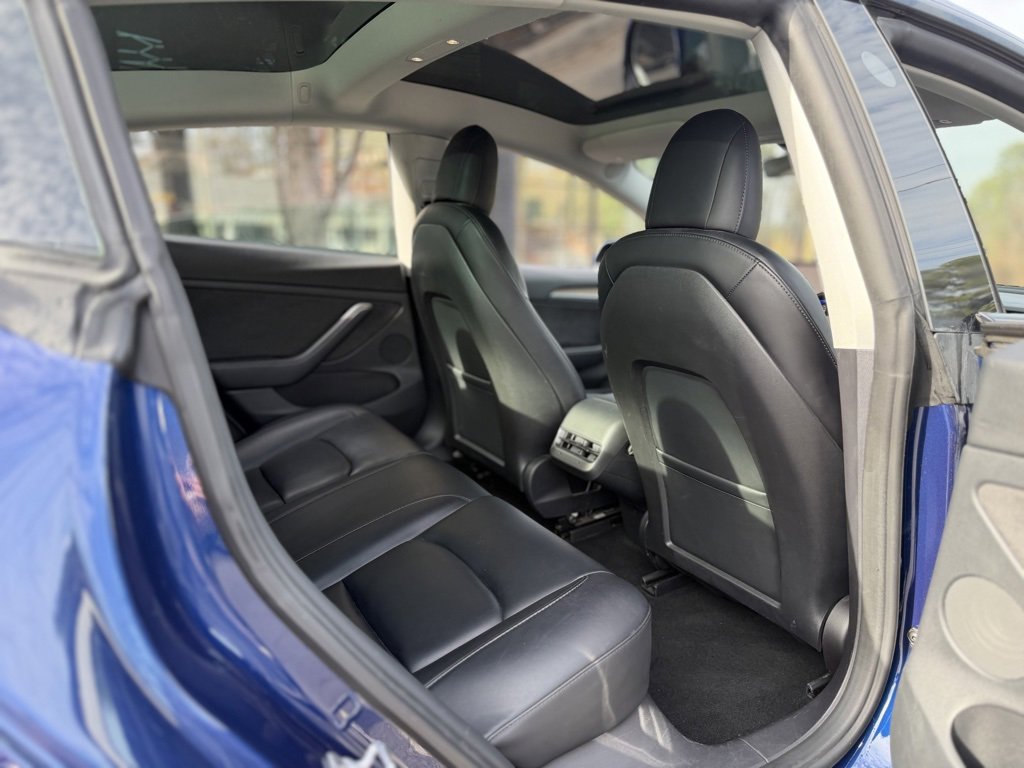 Used 2022 Tesla Model 3 Standard Range image 38