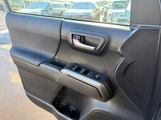 Used 2020 Toyota Tacoma TRD Sport image 23