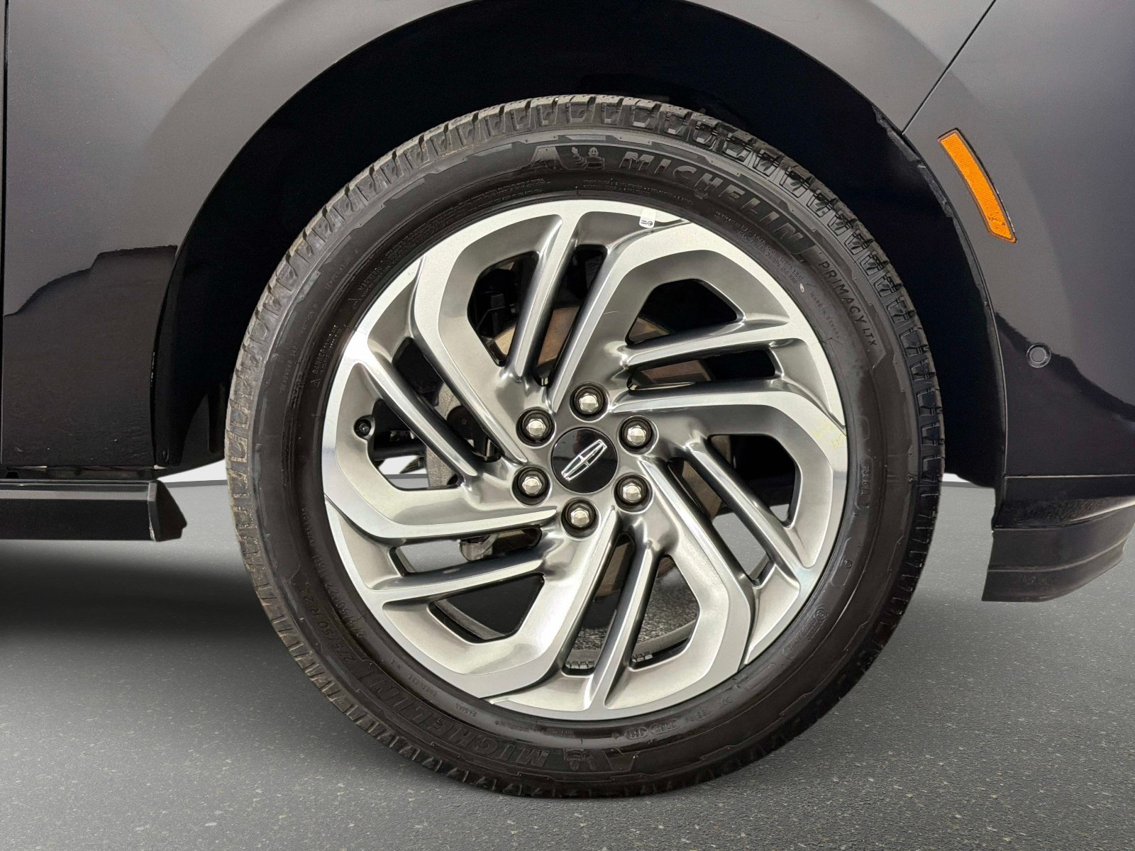Used 2025 Lincoln Navigator Reserve AWD/4WD image 21