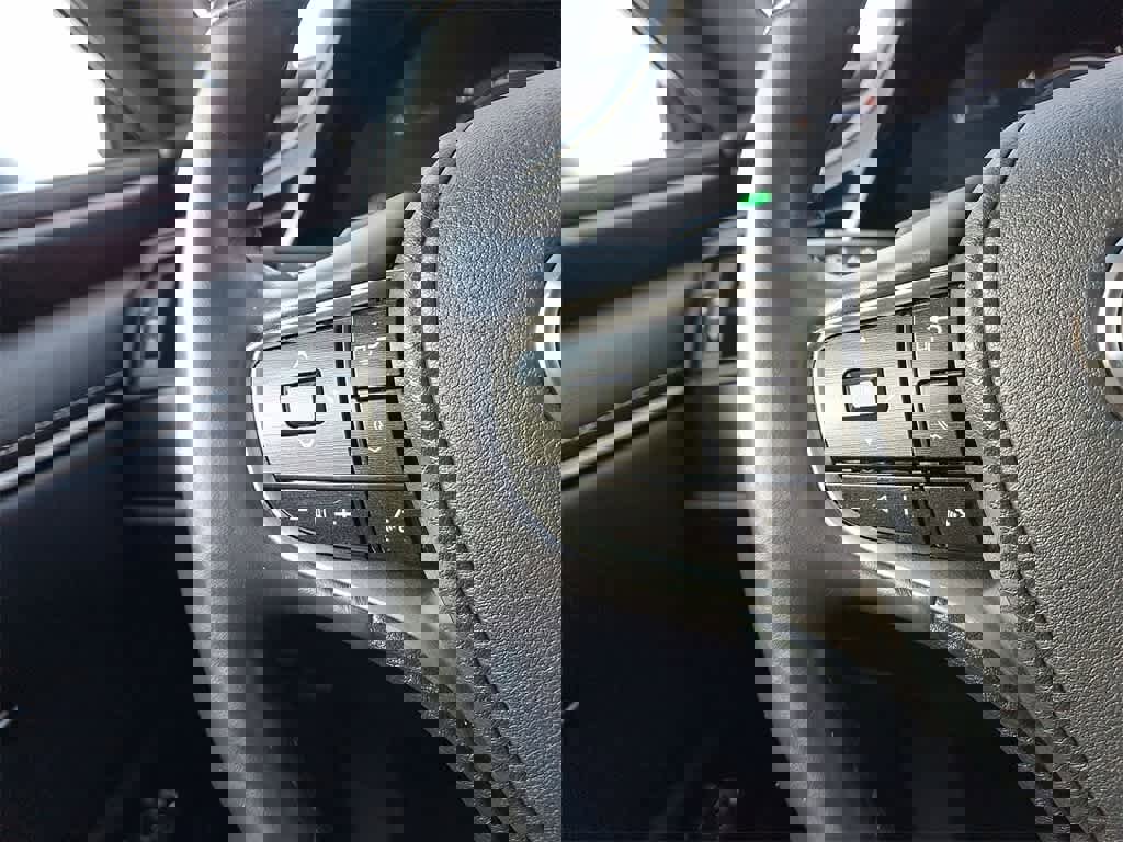 Used 2023 Lexus ES 300h w/ Premium Package image 17