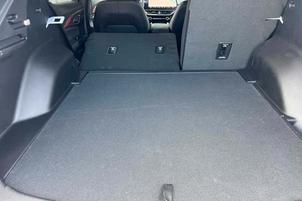 New 2025 Chevrolet Equinox EV RS w/ Convenience Package II AWD/4WD image 12