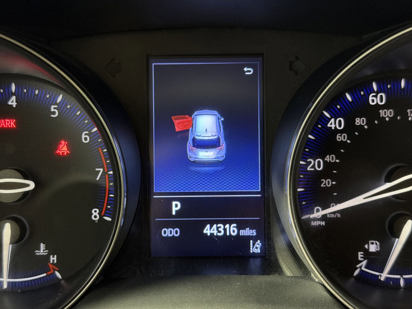 Used 2019 Toyota C-HR XLE image 32