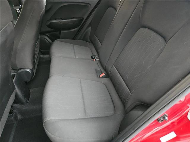 Used 2021 Hyundai Venue SE FWD image 17