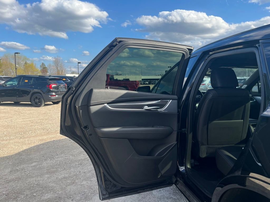 Used 2024 Cadillac XT5 Sportv w/ LPO, Floor Liner Package AWD/4WD image 27