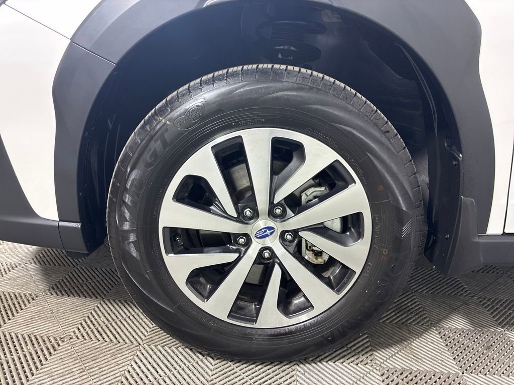 Certified 2025 Subaru Outback Premium AWD/4WD image 6