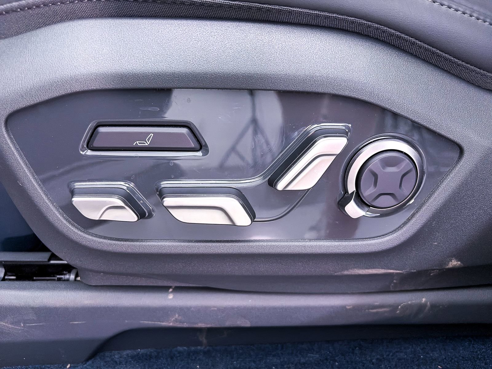 Used 2024 Kia EV9 GT-Line AWD/4WD image 23