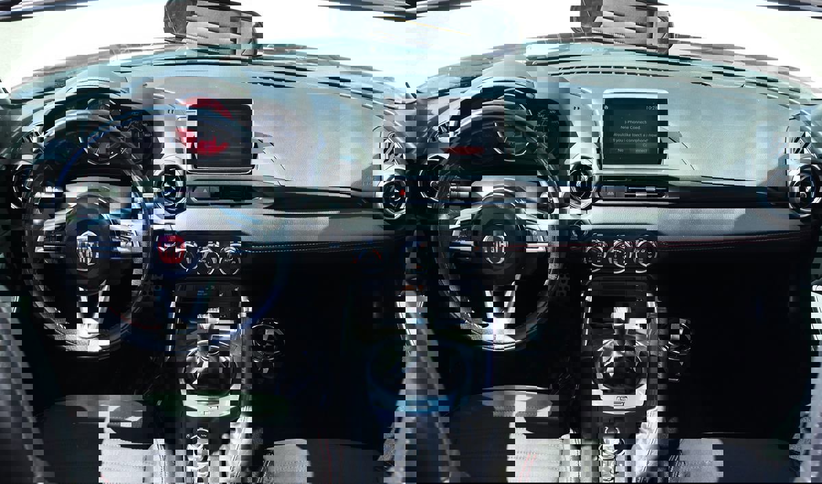 Used 2017 FIAT 124 Spider Abarth image 30