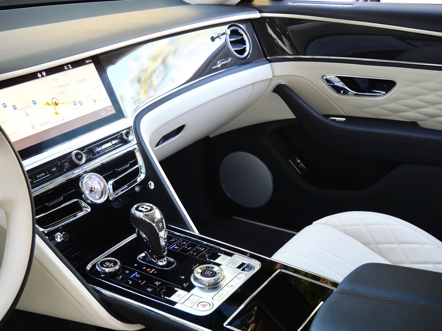 Used 2024 Bentley Flying Spur W12 AWD/4WD image 21