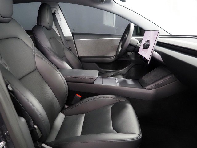 Used 2025 Tesla Model 3 Long Range image 16