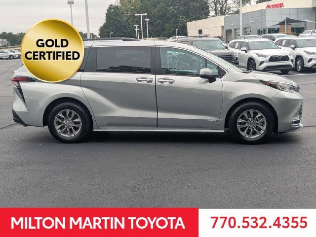 Certified 2021 Toyota Sienna XLE FWD image 4
