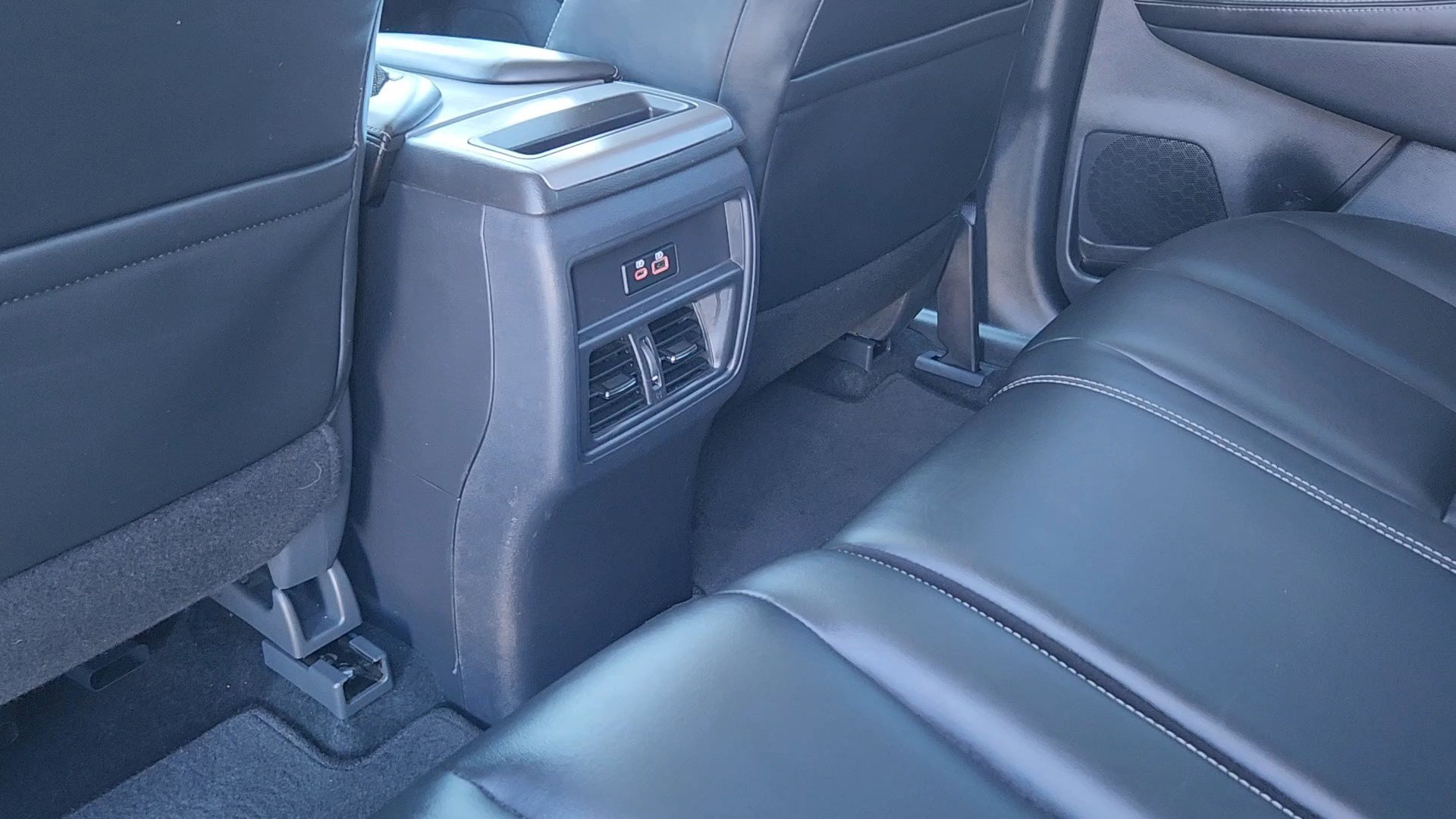 Used 2023 Nissan Murano SV image 17