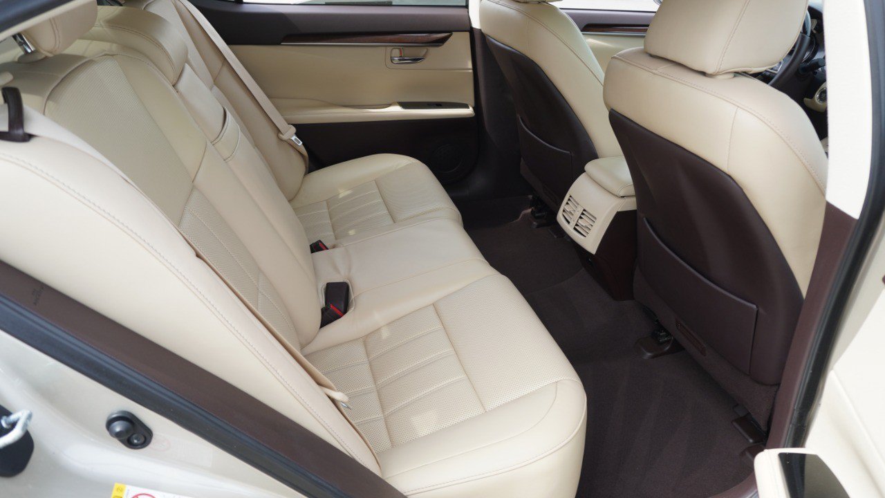 Used 2017 Lexus ES 350 w/ Luxury Package FWD image 34