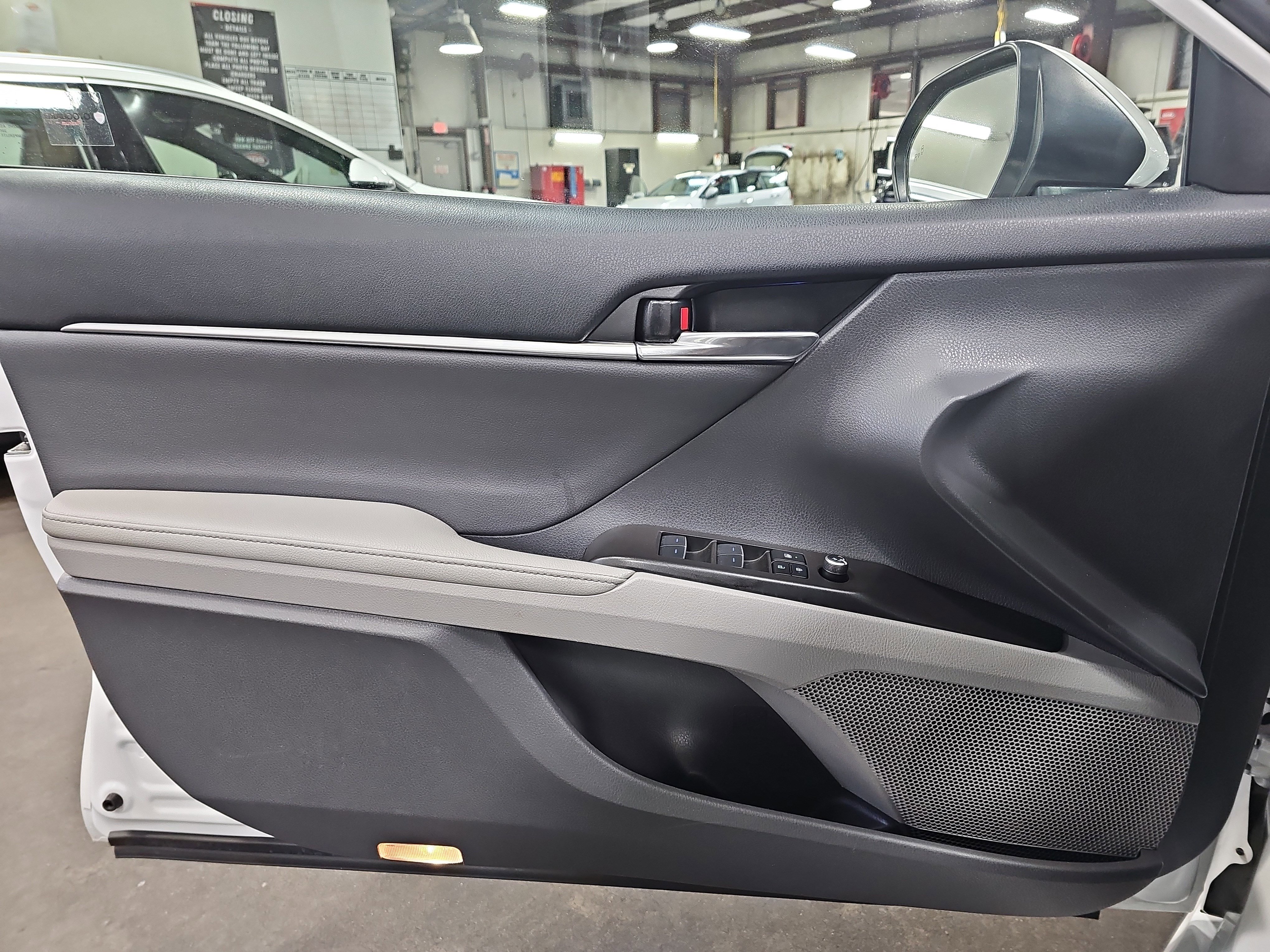 Used 2023 Toyota Camry XSE image 26