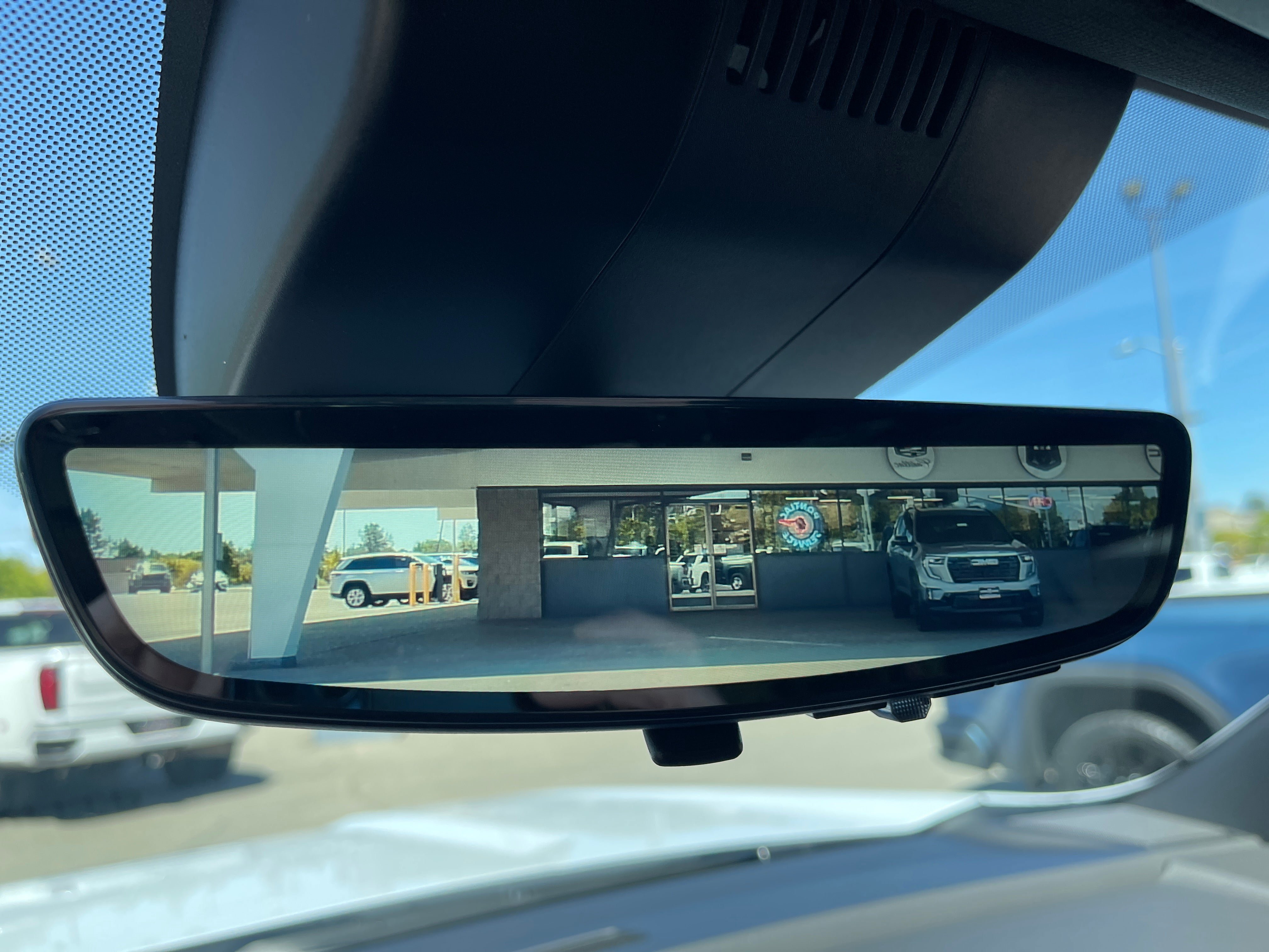 New 2026 GMC Yukon XL Denali AWD/4WD image 18