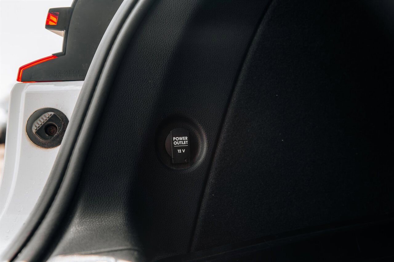 Used 2018 Porsche Macan S image 43