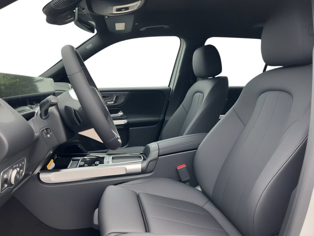 New 2026 Mercedes-Benz GLB 250 4MATIC image 6