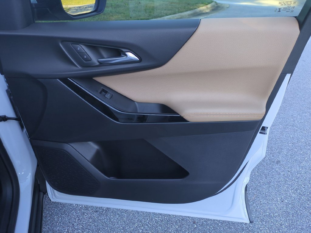 New 2027 Chevrolet Equinox ACTIV w/ Convenience Package III FWD image 34