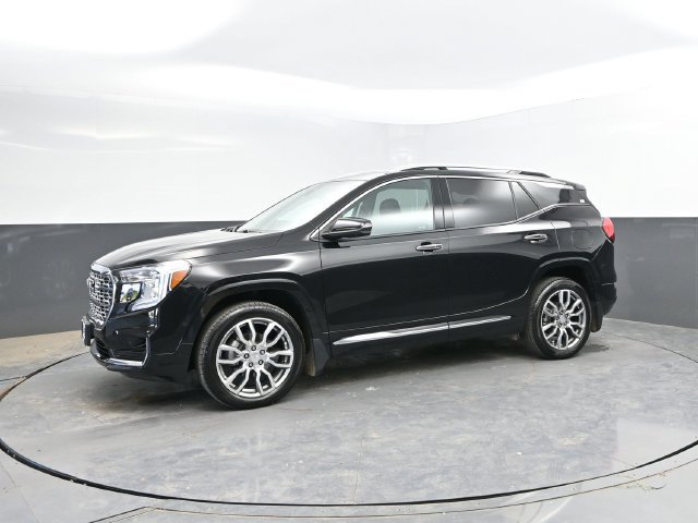 Used 2023 GMC Terrain Denali w/ Denali Premium Package AWD/4WD image 8