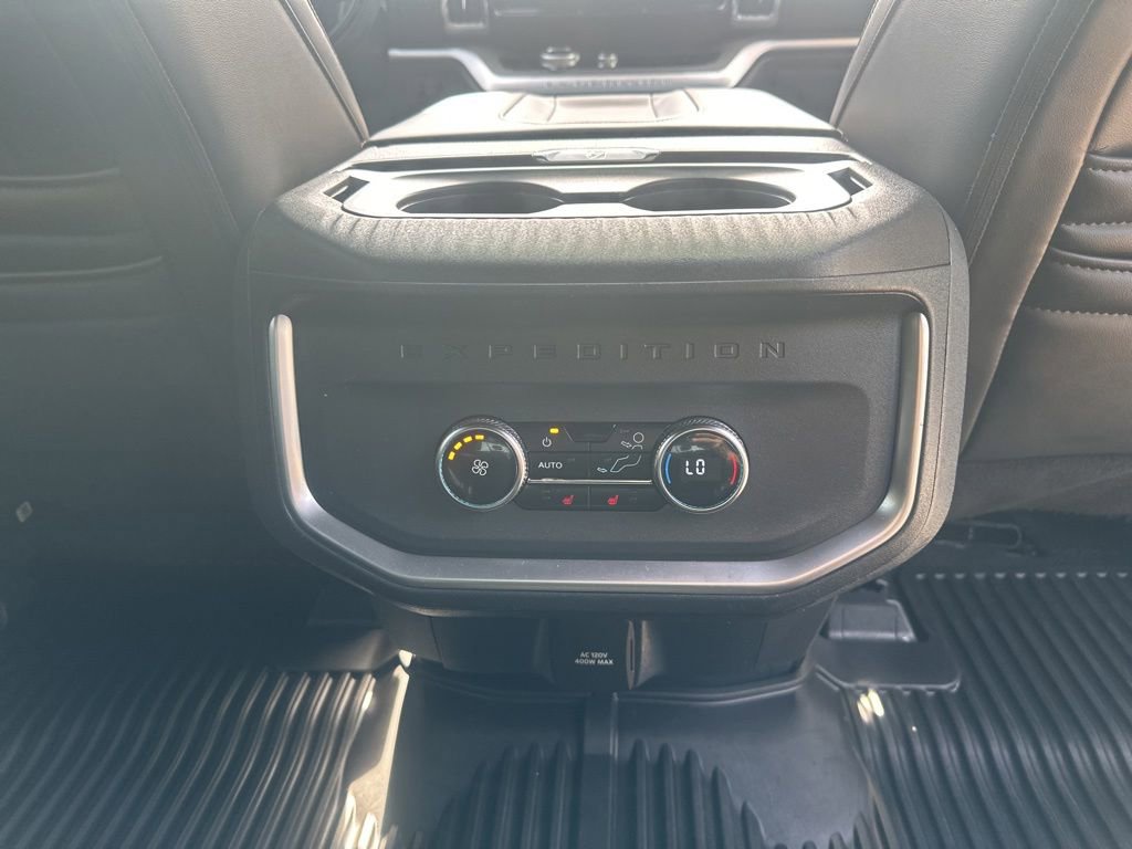 Used 2025 Ford Expedition Tremor AWD/4WD image 30
