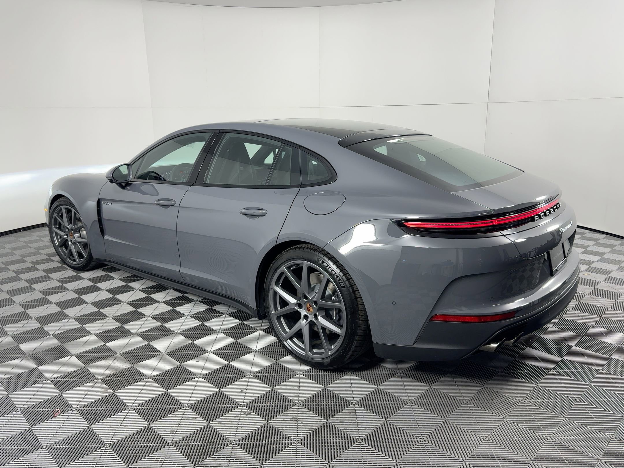 New 2026 Porsche Panamera 4 AWD/4WD image 3