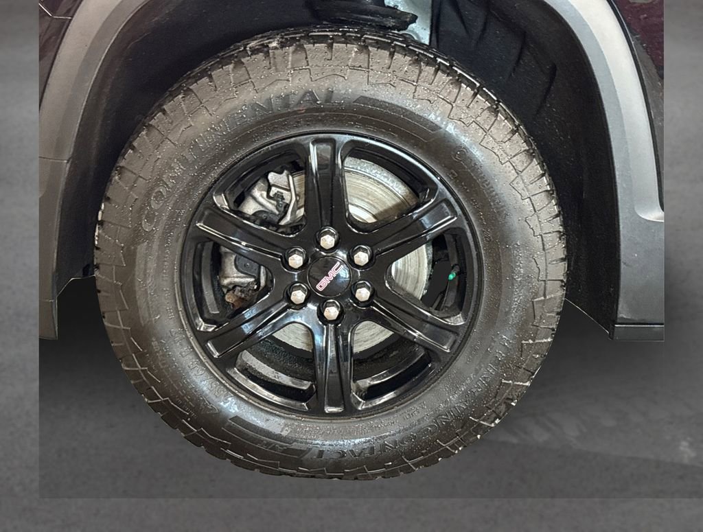 Used 2023 GMC Acadia AT4 image 15