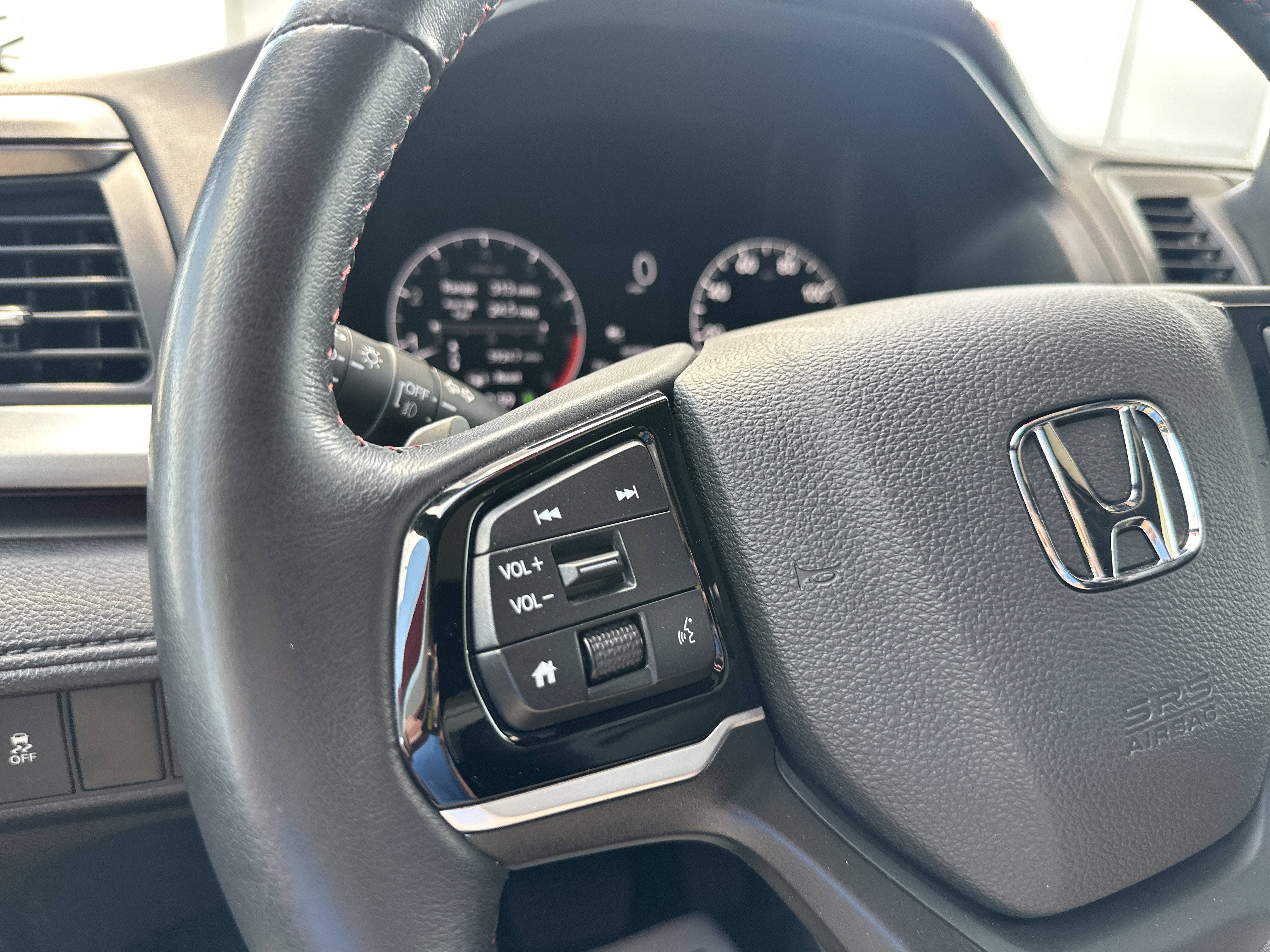 Used 2025 Honda Odyssey Sport-L image 27