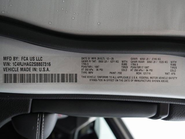 New 2025 Jeep Grand Cherokee Laredo image 26