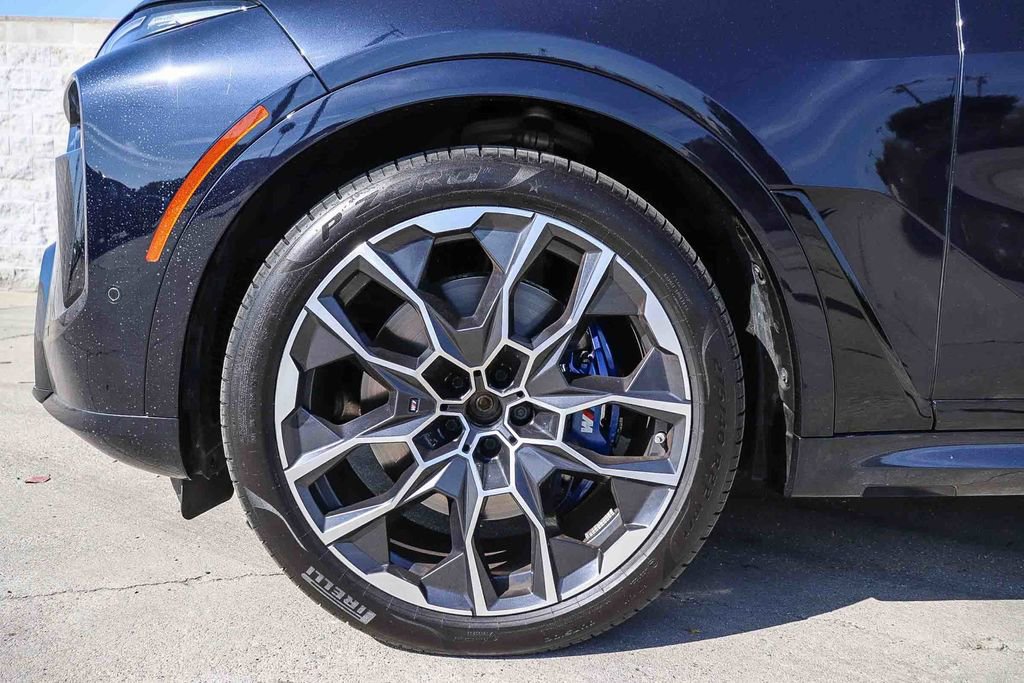 Used 2024 BMW X7 M60i AWD/4WD image 13