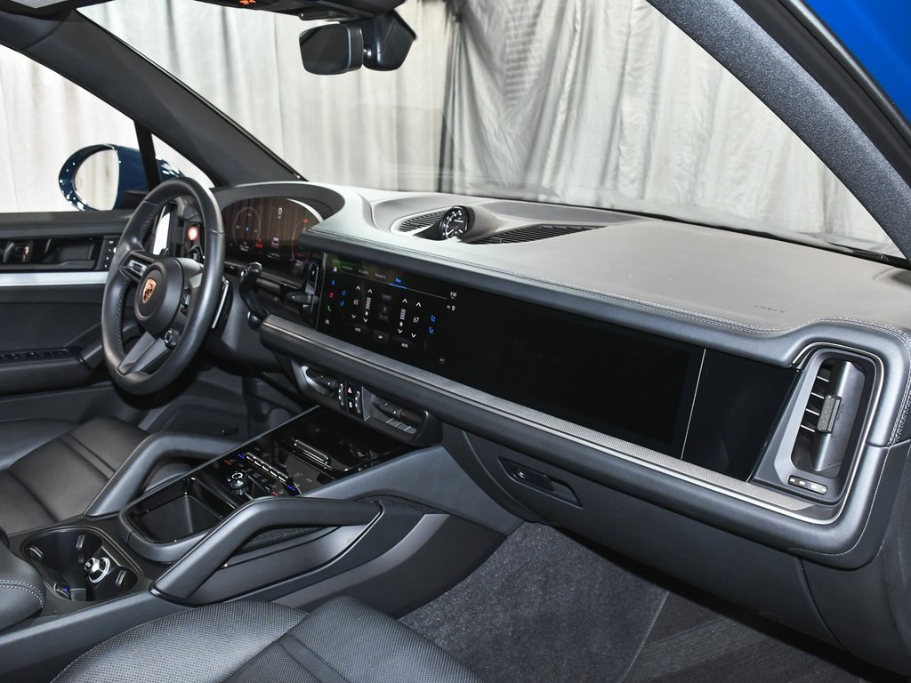 Used 2024 Porsche Cayenne S image 70