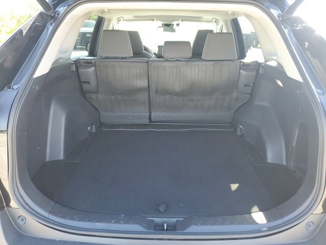 Used 2022 Toyota RAV4 XLE w/ Convenience Package AWD/4WD image 9