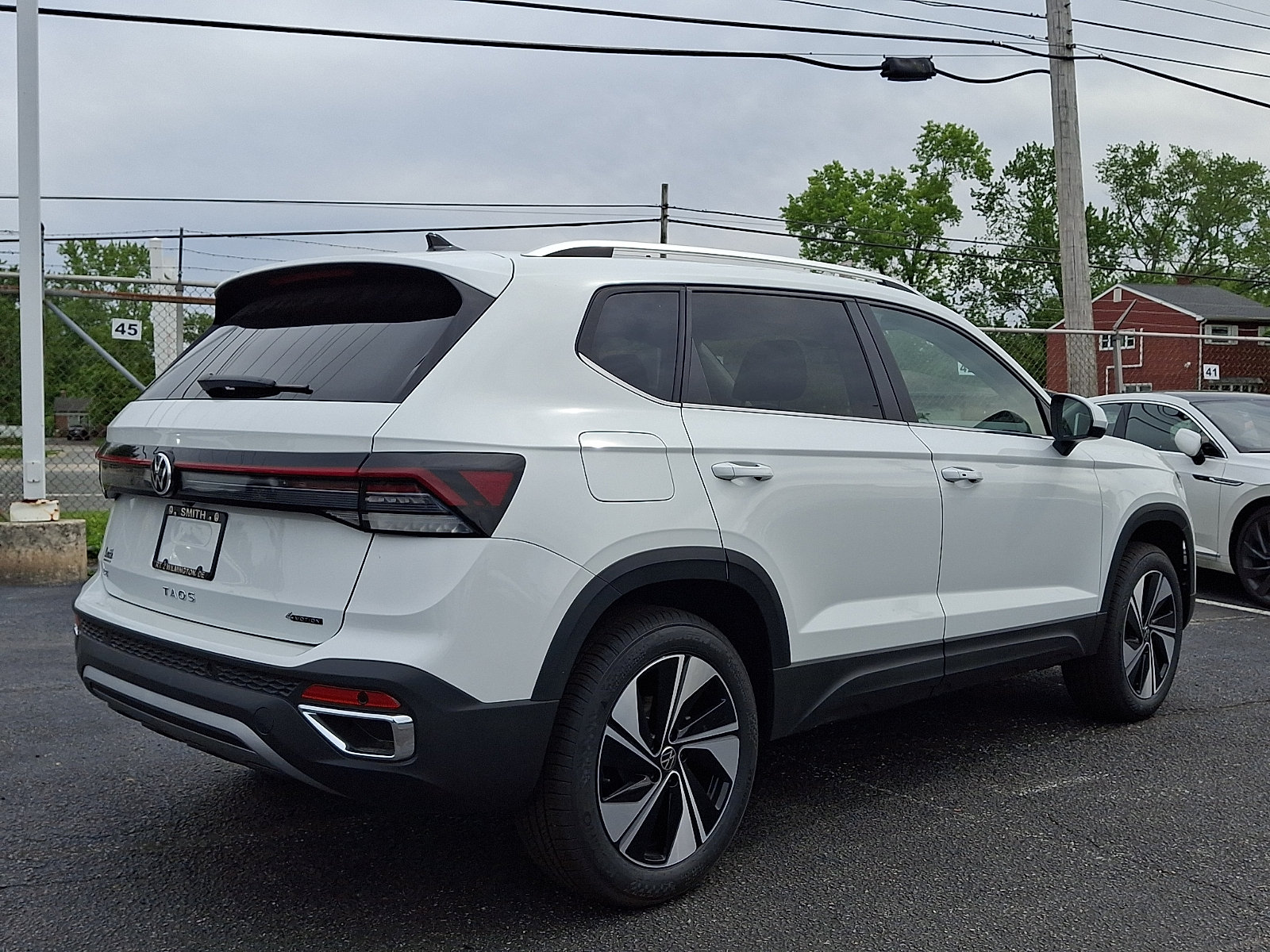 New 2026 Volkswagen Taos SE AWD/4WD image 4