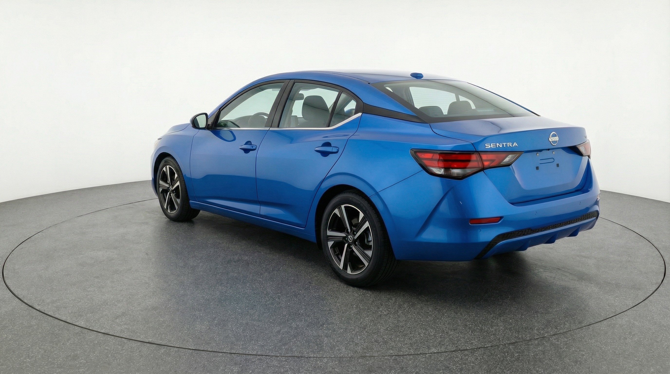 Used 2025 Nissan Sentra SV image 6