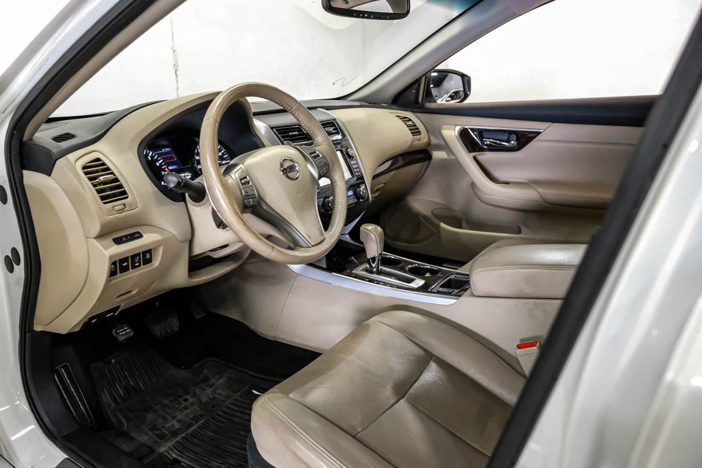 Used 2015 Nissan Altima 3.5 SL FWD image 3
