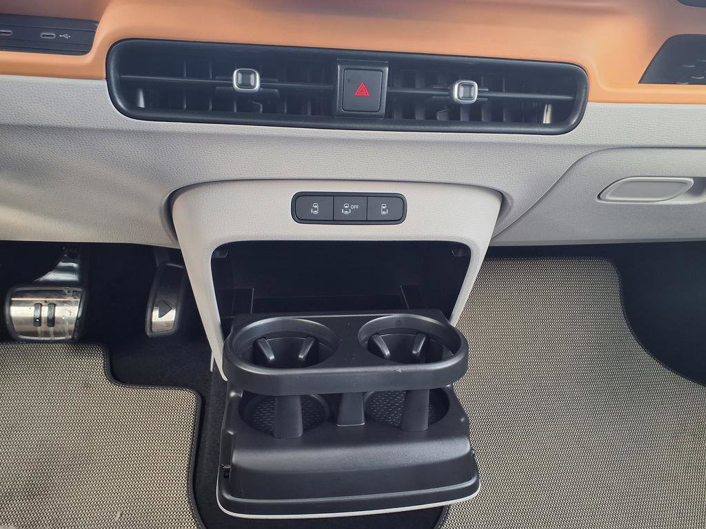 New 2025 Volkswagen ID. Buzz 1st Edition image 33