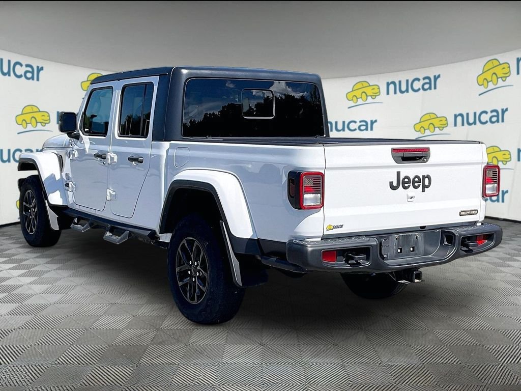 Used 2023 Jeep Gladiator Overland AWD/4WD image 4