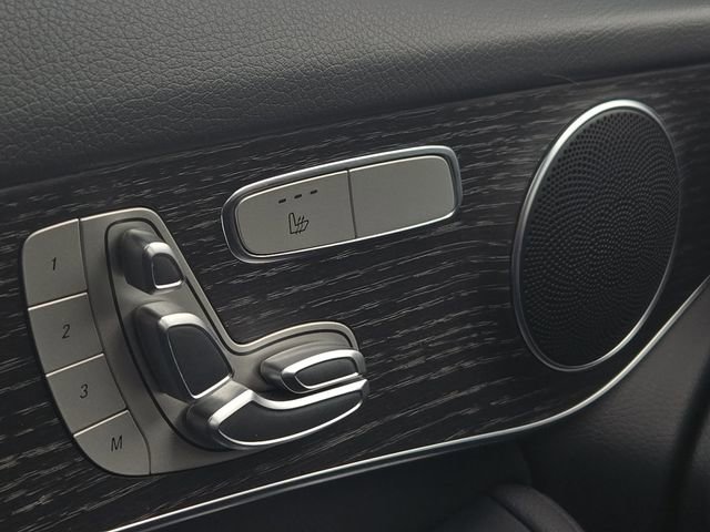 Used 2022 Mercedes-Benz GLC 300 4MATIC image 29