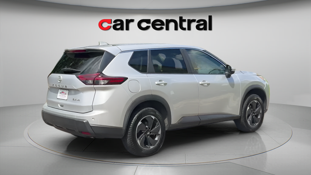 Used 2024 Nissan Rogue SV AWD/4WD image 6