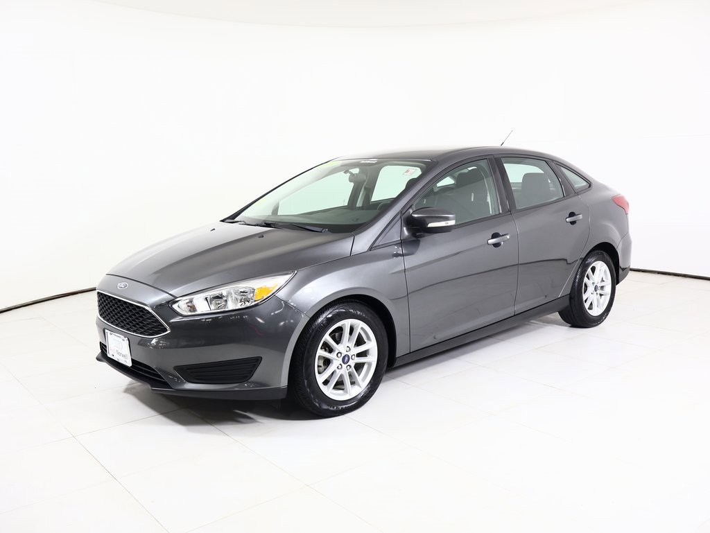 Used 2017 Ford Focus SE image 9