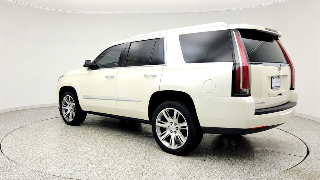 Used 2015 Cadillac Escalade Luxury AWD/4WD image 7