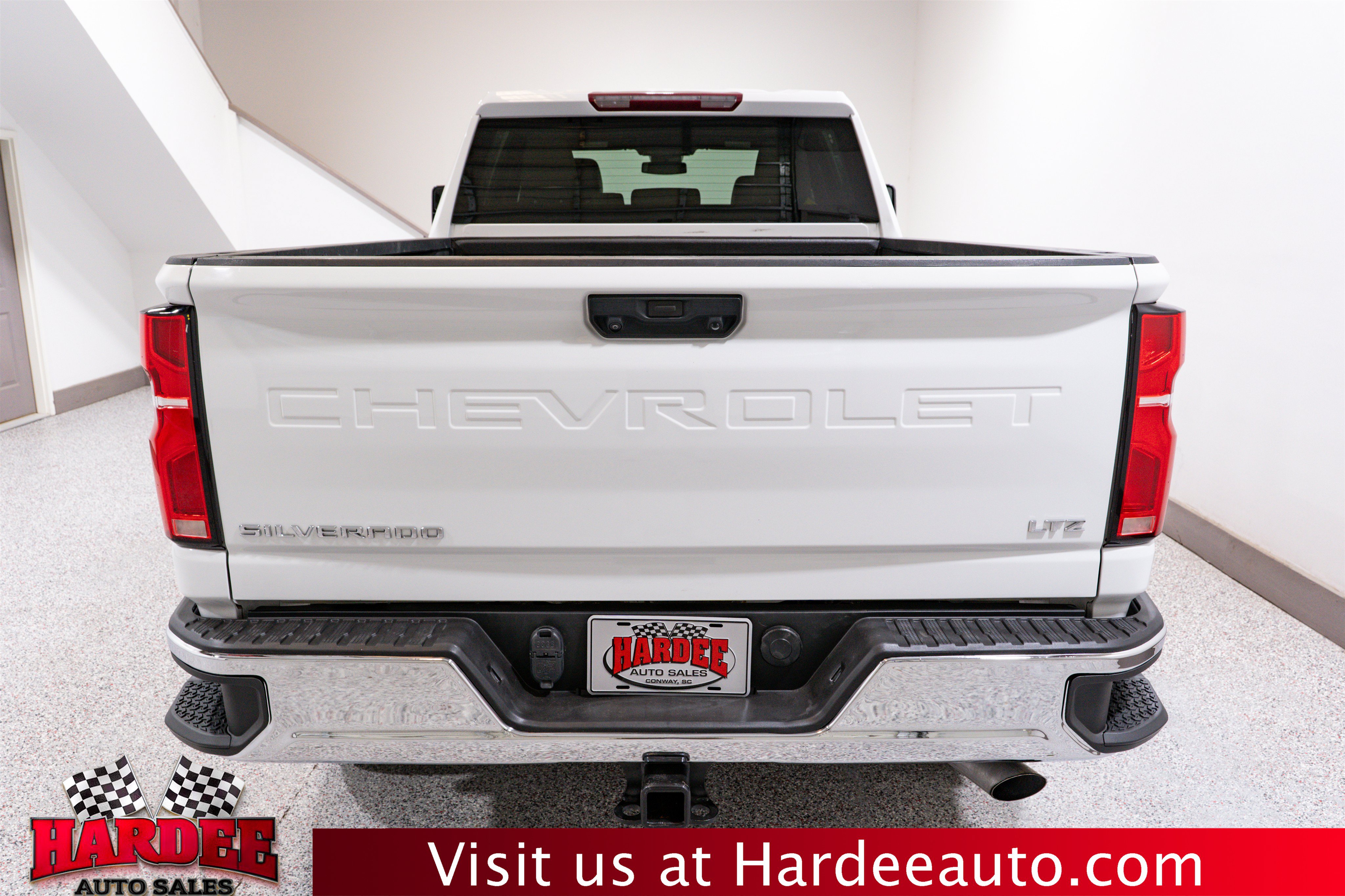 Used 2024 Chevrolet Silverado 2500 LTZ w/ LTZ Convenience Package AWD/4WD image 4
