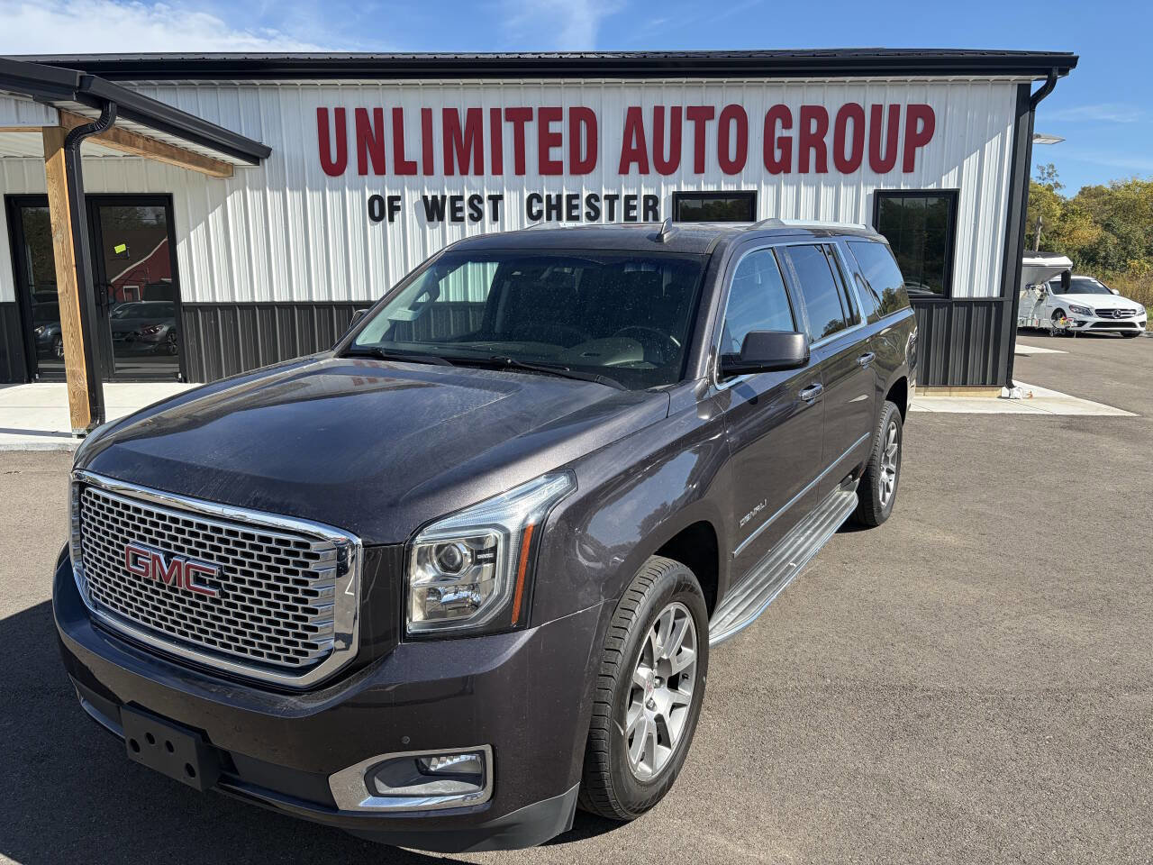Used 2015 GMC Yukon XL Denali w/ Open Road Package image 1
