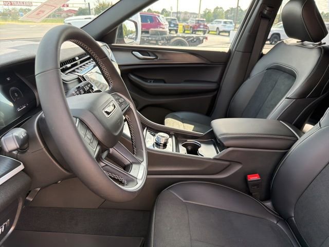 New 2025 Jeep Grand Cherokee Altitude RWD image 7