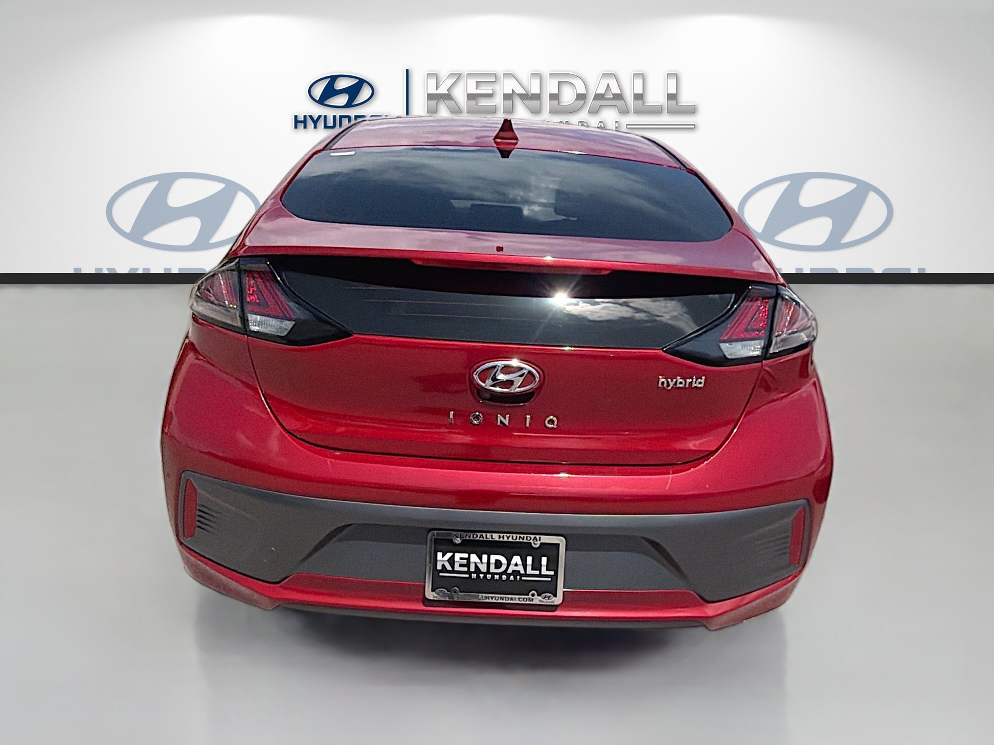Used 2020 Hyundai Ioniq SEL FWD image 5